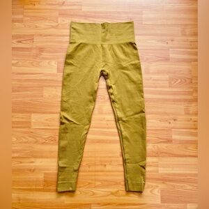 SET Active Mustard Yellow Leggings